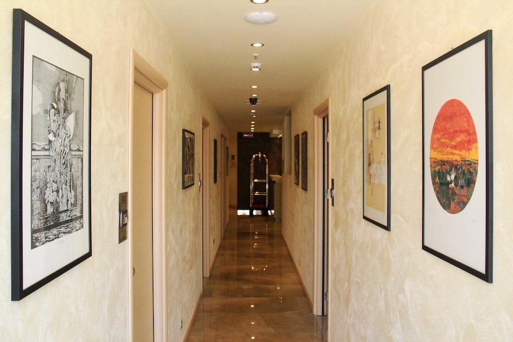 Ming Hao Hotel - Milan — Fotos 2