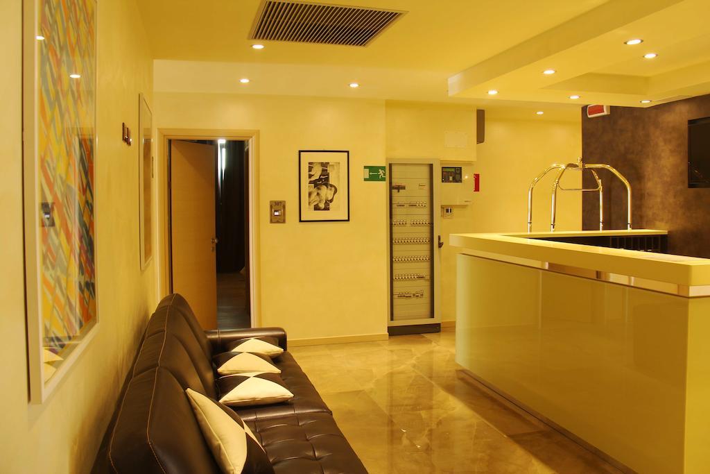 Ming Hao Hotel - Milan — Fotos 3